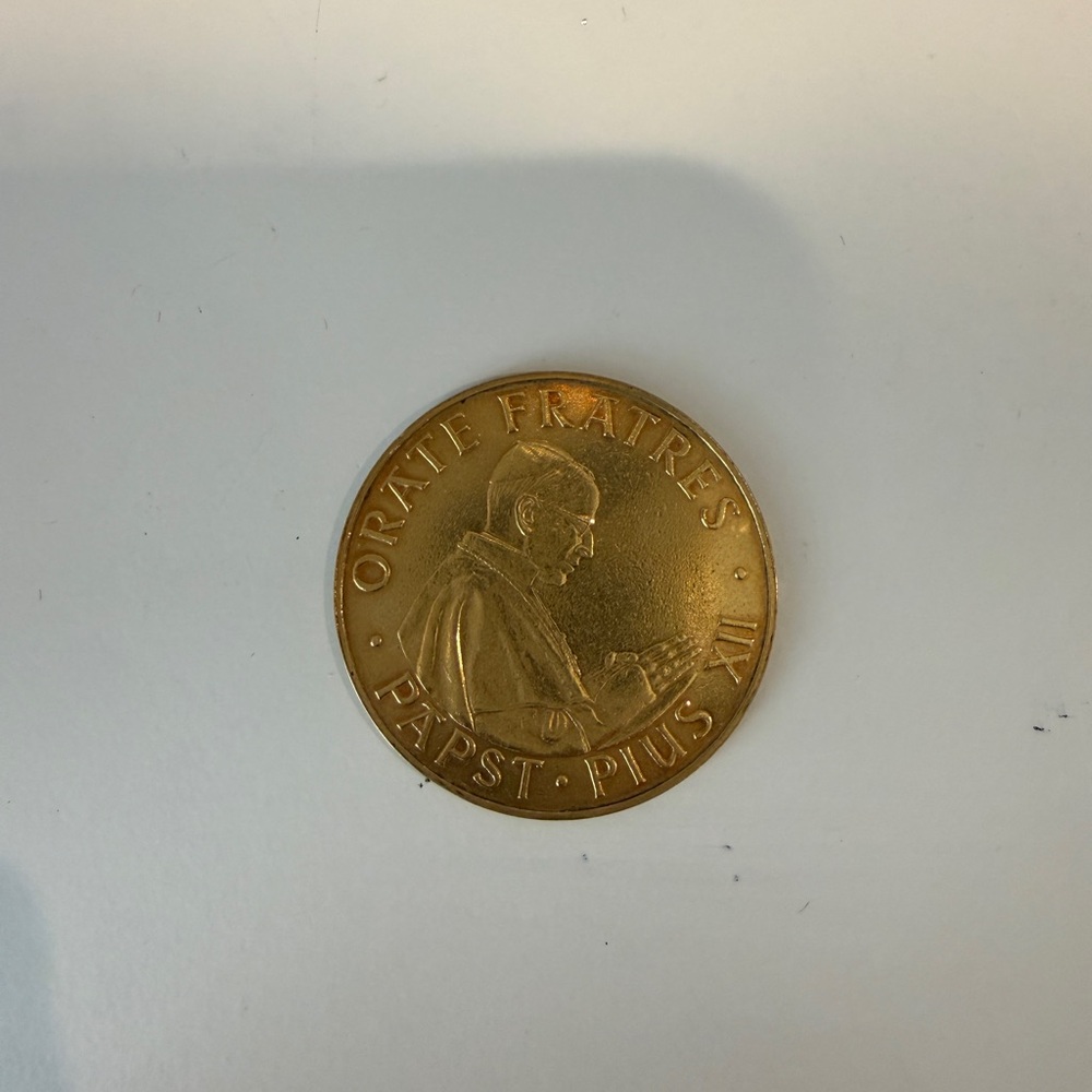 Pope Pius XII medal vintage